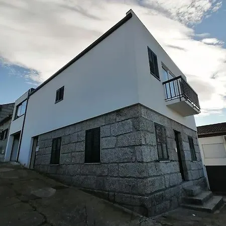 Casa Creixo - Moradia Completa T2 *